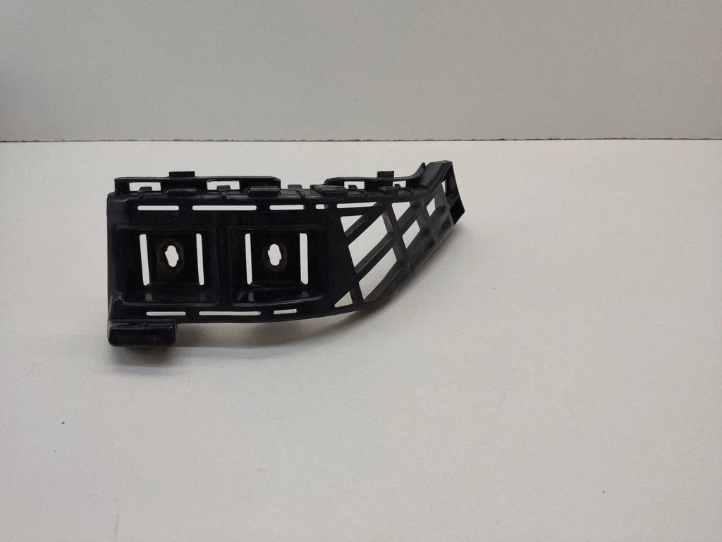 Bumper support mounting bracket corner – Mercedes-Benz E-Class W212 (2009-2016)