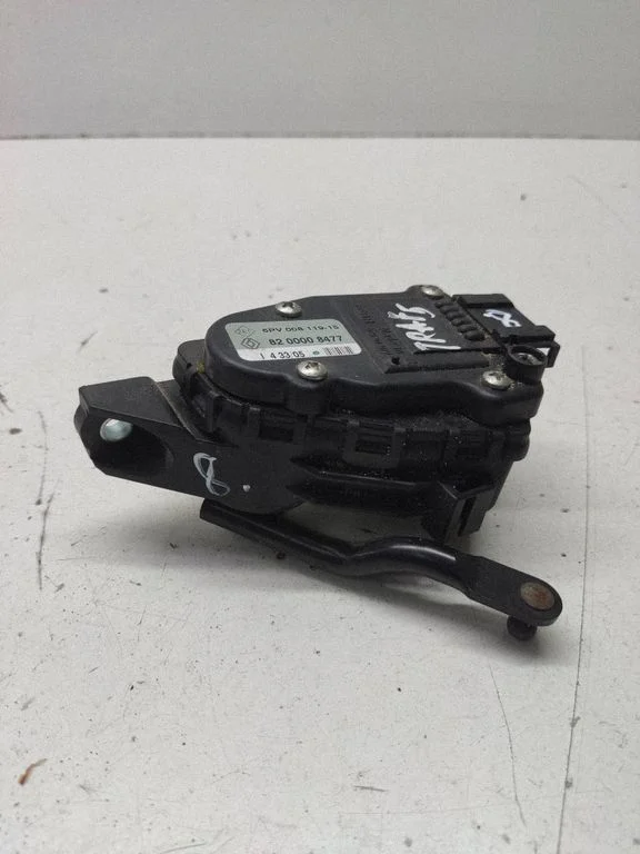 Gaasipedaali asendiandur – Renault Trafic II (X83) (2001-2014)