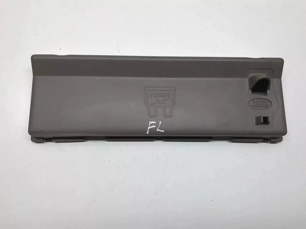 Fuse box cover – front