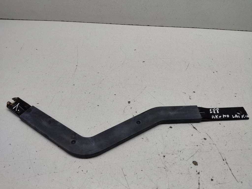 Battery bracket – BMW 1 Series E82 E88 (2007-2014)