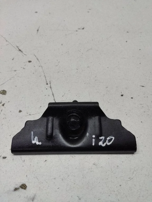 Battery bracket – front