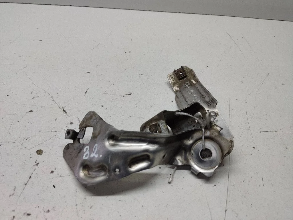 Cita motora nodalījuma detaļa 712544111