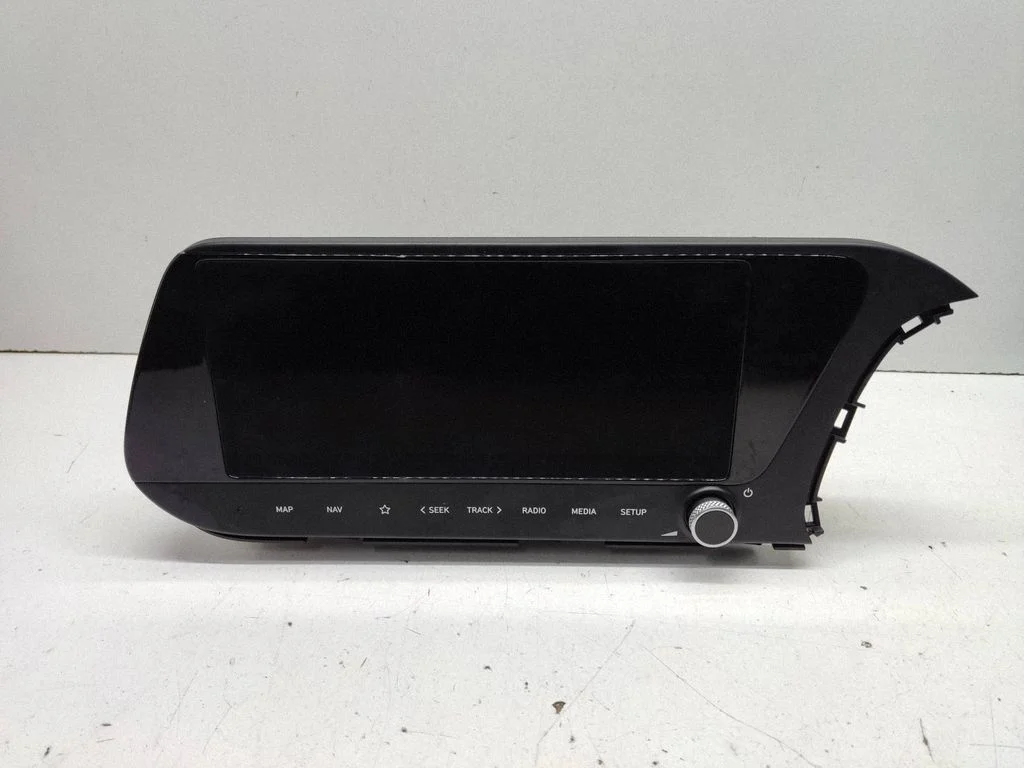 Radio, odtwarzacz CD/DVD, nawigacja 10R0510957