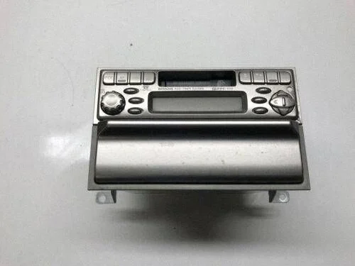 Radio, odtwarzacz CD/DVD, nawigacja 28113-8H300