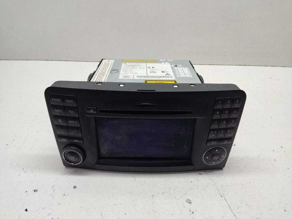 Raadio / CD/DVD-mängija / navigatsioon – Mercedes-Benz ML-klass W164 (2005-2011)