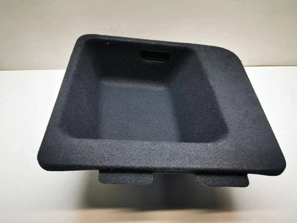 Glove box in trunk – right