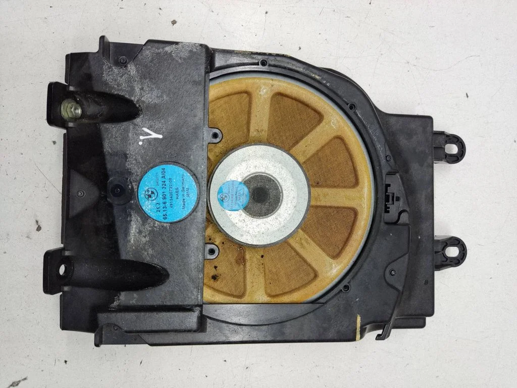 Subwoofer speaker – BMW 7 Series E65 E66 (2001-2008)