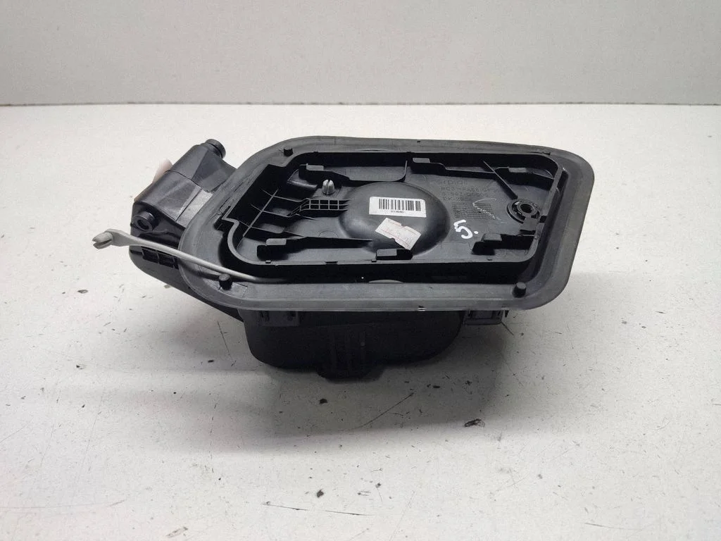 Fuel tank cap trim – Hyundai i20 (BC3 BI3) (2020-)
