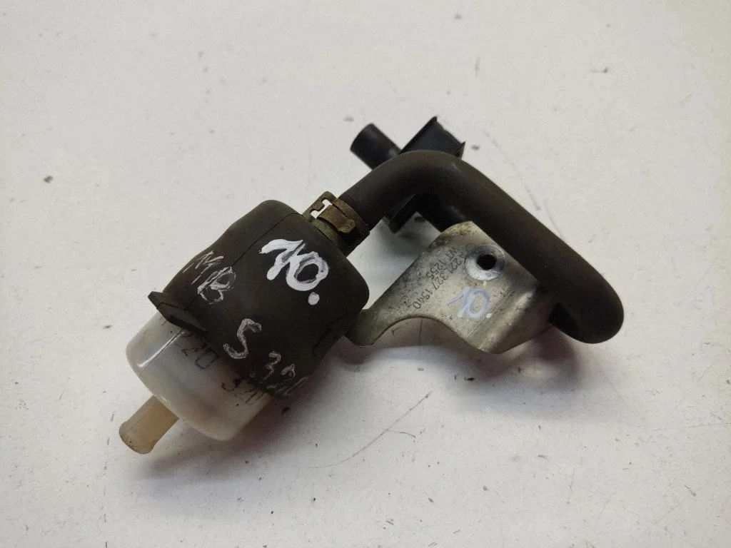 Karteriventilatsioon/-toru(d)/-voolik(ud) A2113270011