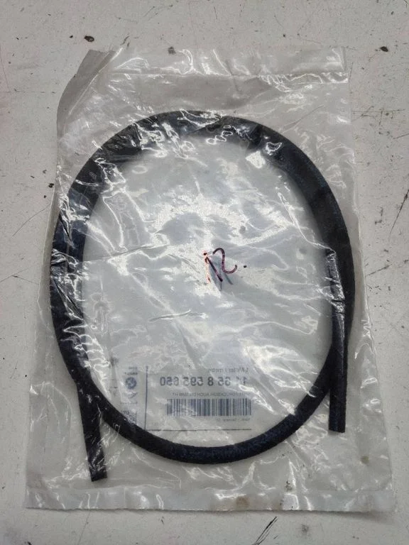 Vacuum line/pipe/hose 8595650