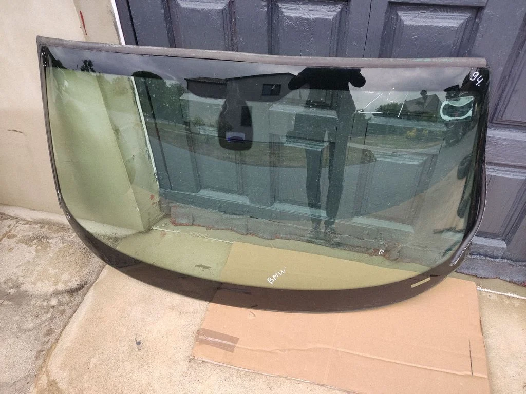 Front windscreen/windshield window – BMW Z4 E85 E86 (2002-2008)