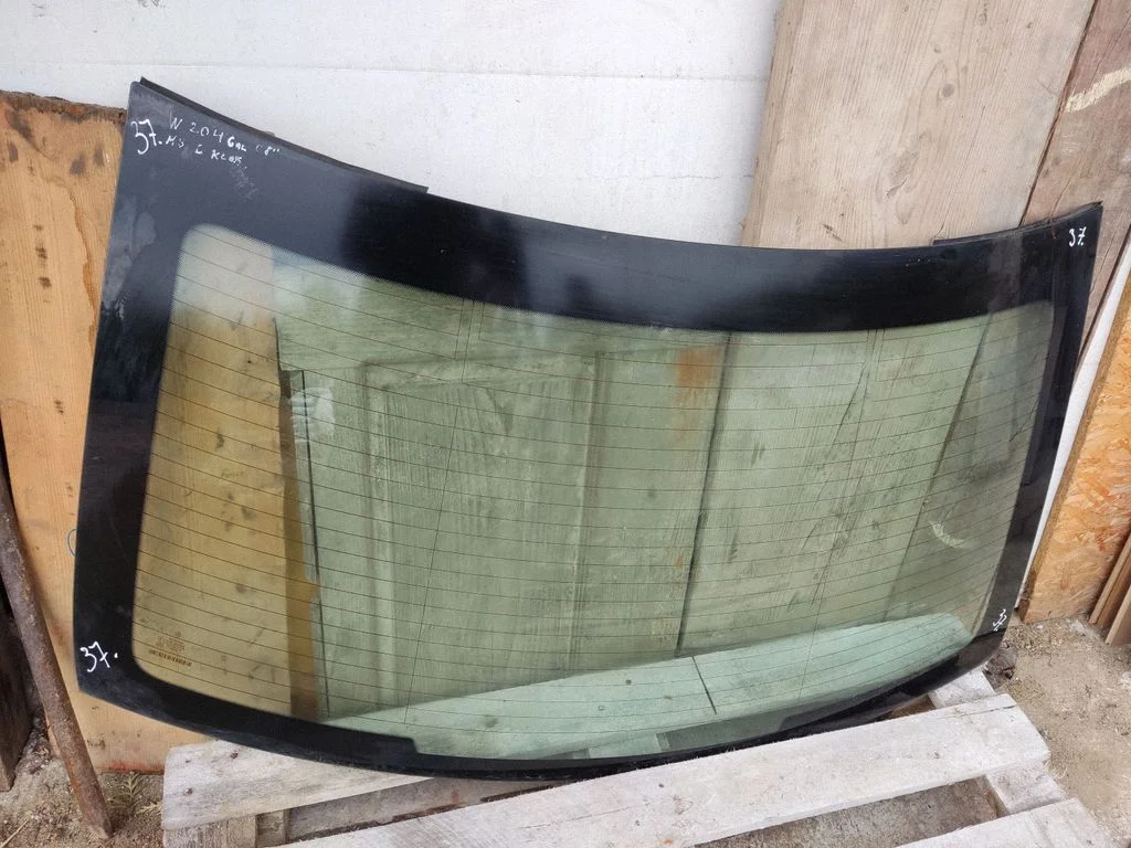 Rear windscreen/windshield window – Mercedes-Benz C-Class AMG W204 (2007-2014)