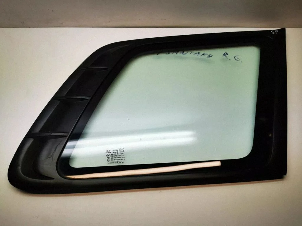 Rear side window 43R000050