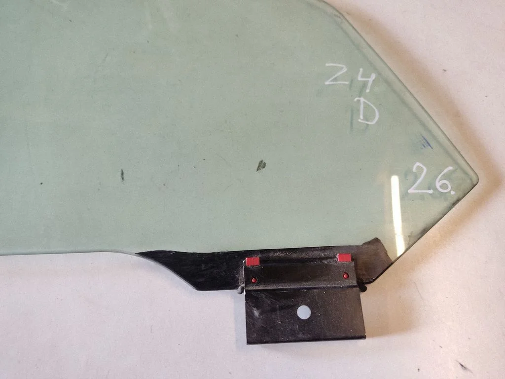 Front door window/glass (coupe) – BMW Z4 E85 E86 (2002-2008)
