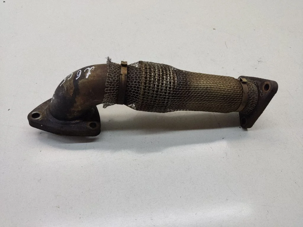 Exhaust manifold – front