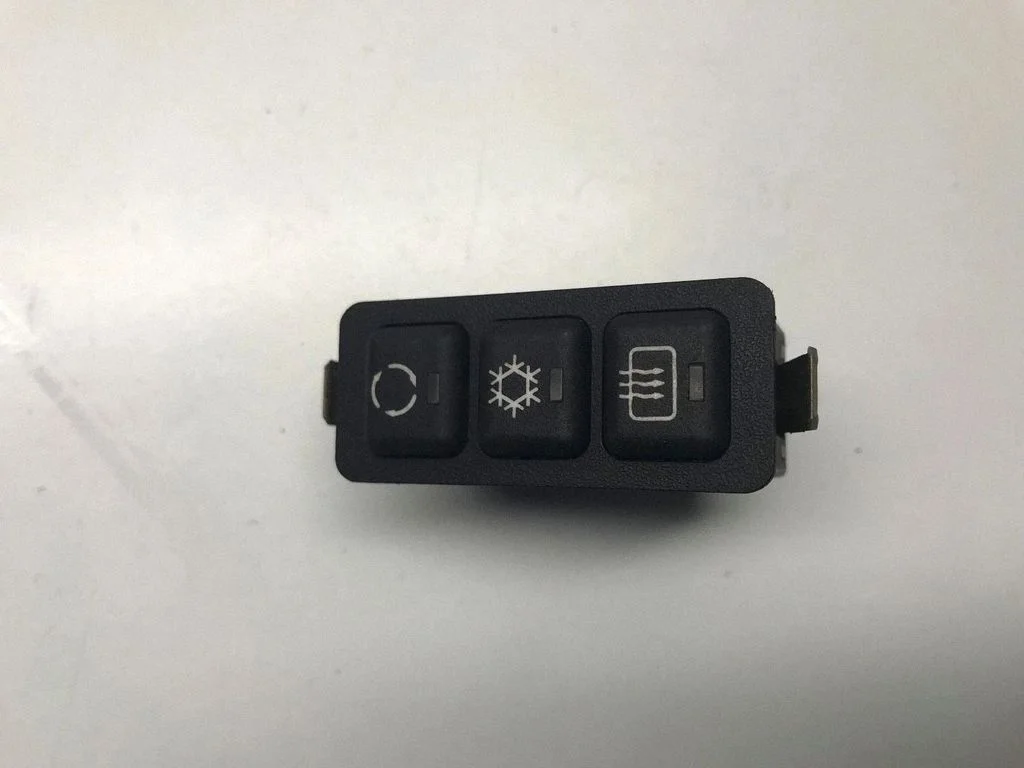 Windscreen/window heater switch 8360453