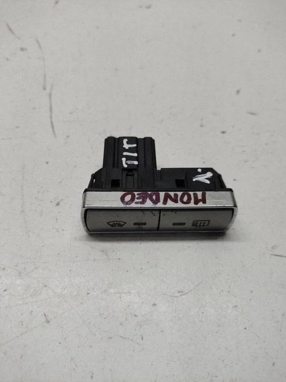 Windscreen/window heater switch – Ford Mondeo MK IV (2007-2014)