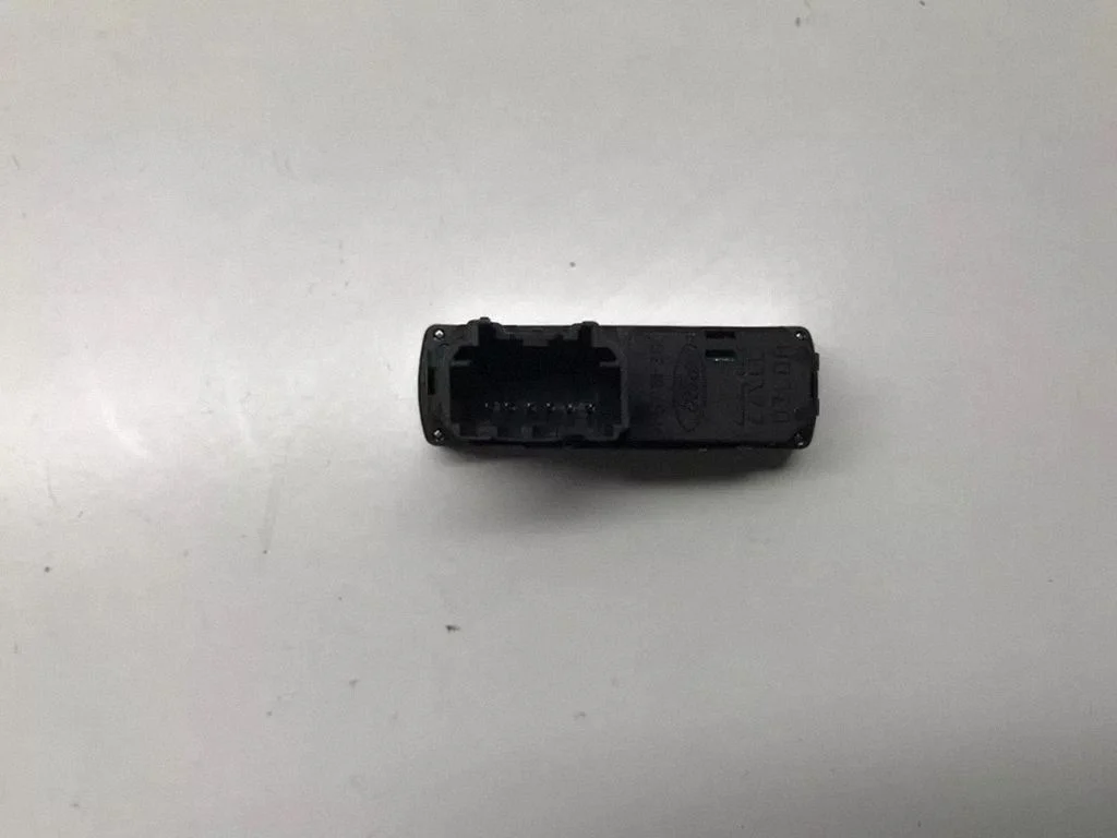 Windscreen/window heater switch – Ford Mondeo MK IV (2007-2014)