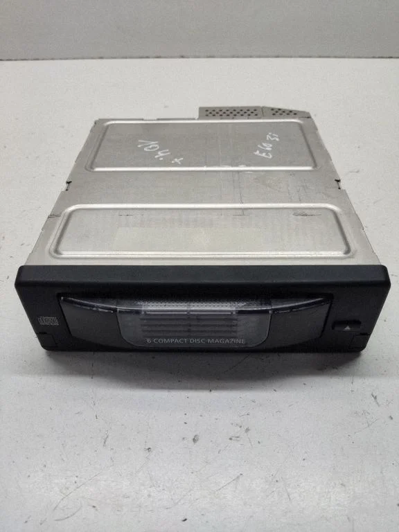 CD/DVD changer – BMW 5 Series E60 E61 (2004-2010)