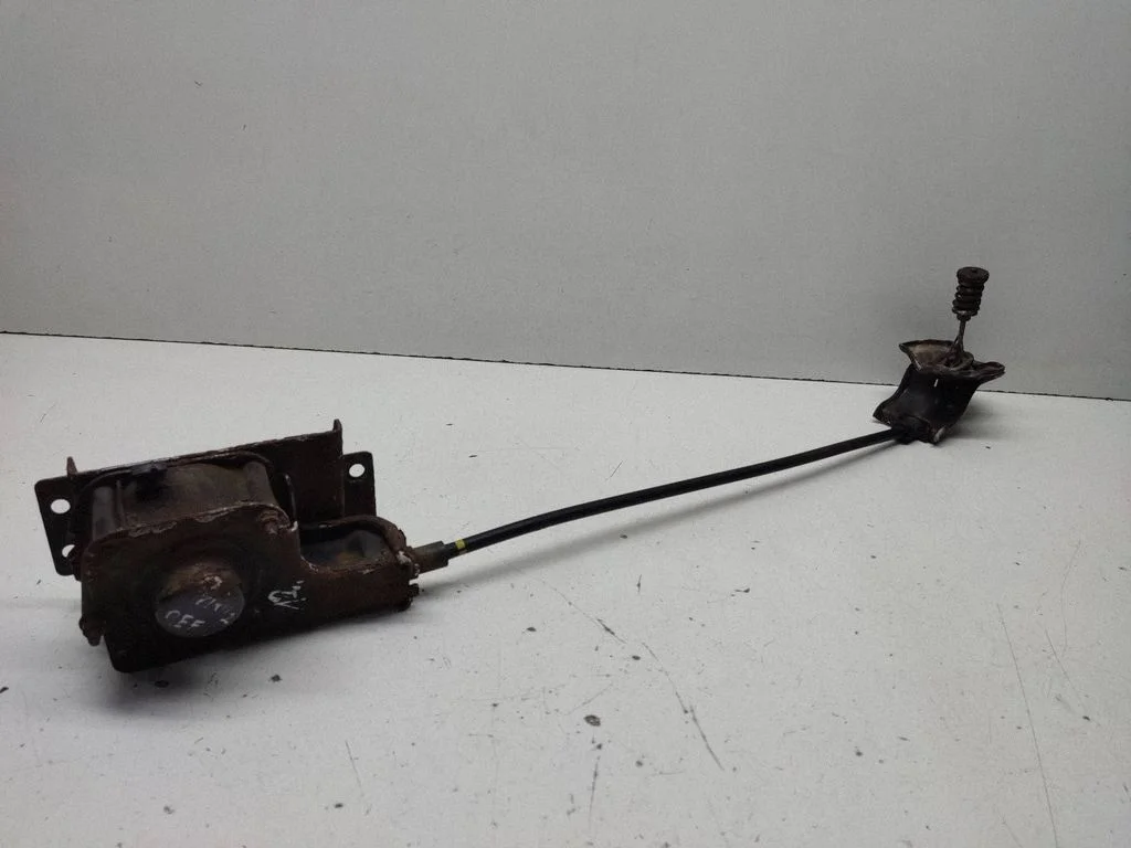 Spare wheel mounting bracket – Mercedes-Benz Vito Viano W447 (2014-)