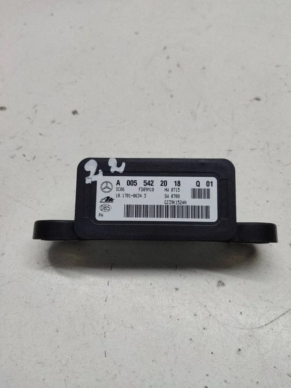 ESP (stabilitātes sistēmas) sensors (paātrinājuma sensors) A0055422018