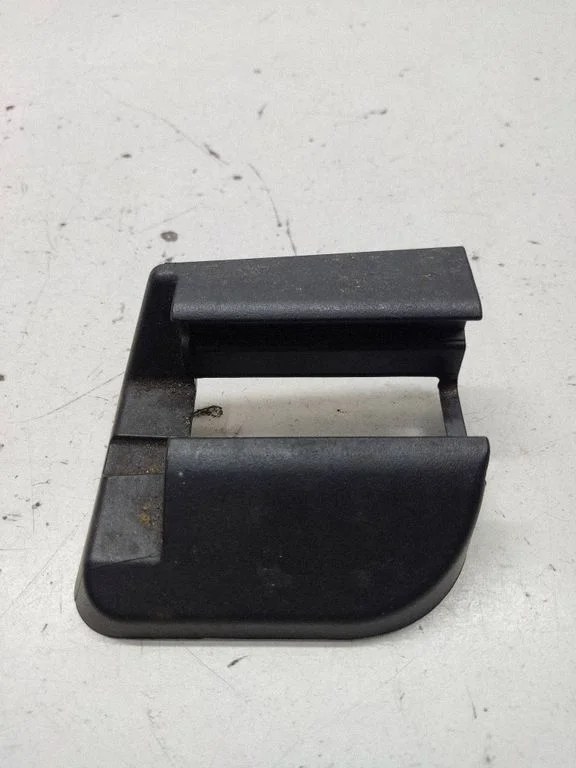 Front passenger seat rail trim – Mercedes-Benz ML-Class W164 (2005-2011)