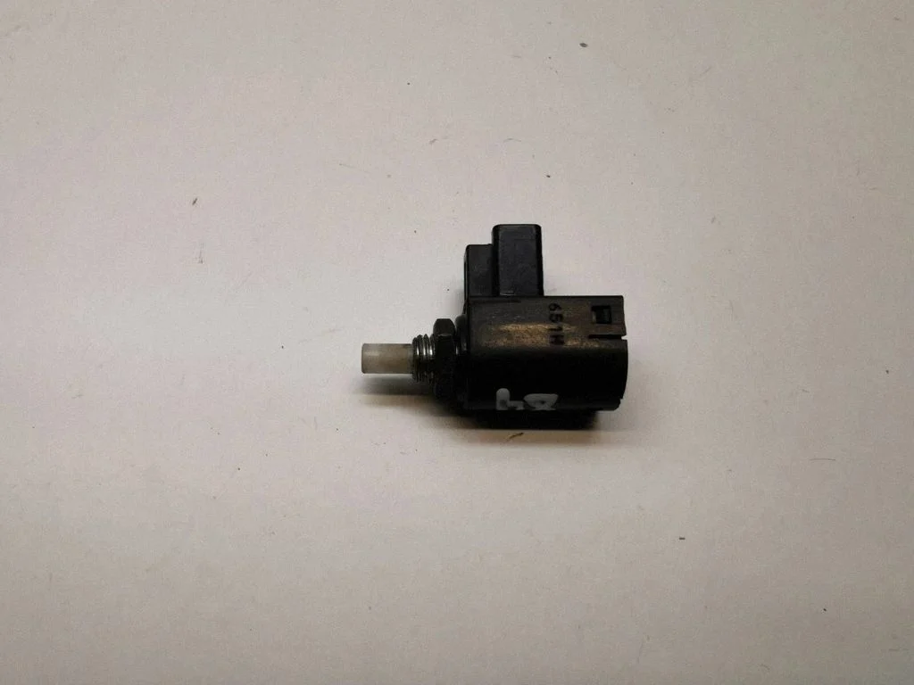 Siduripedaali andur – Toyota Corolla Verso AR10 (2004-2009)