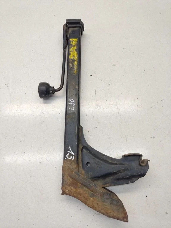 Lift Jack – BMW 3 Series E30 (1983-1994)