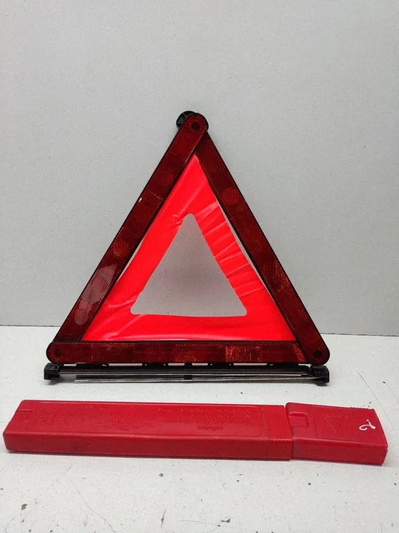 Emergency warning sign – Audi A8 S8 D2 4D (1994-2002)