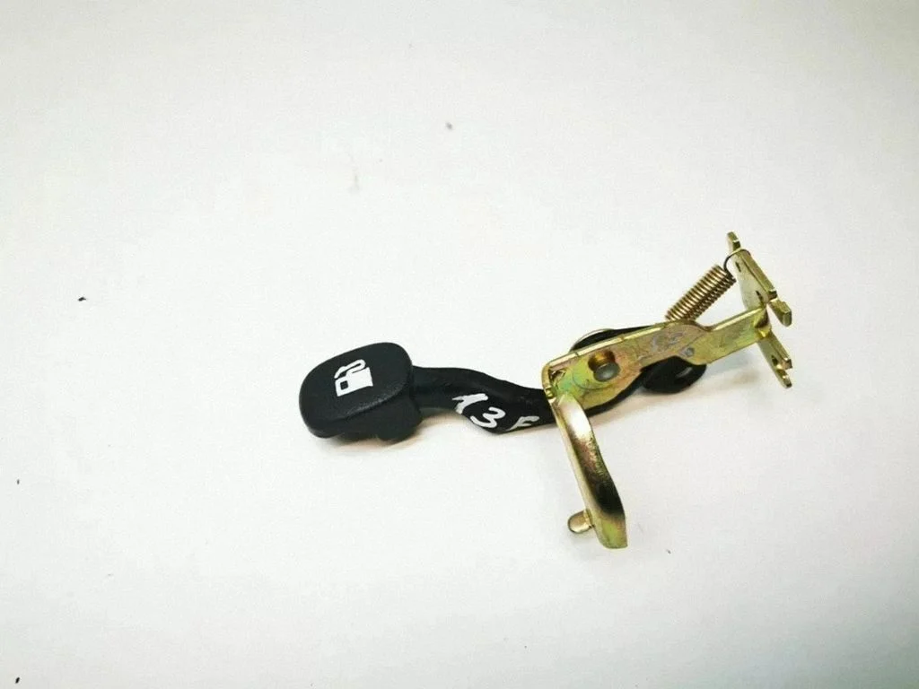 Fuel cap release pull handle – Hyundai Santa Fe (2000-2006)