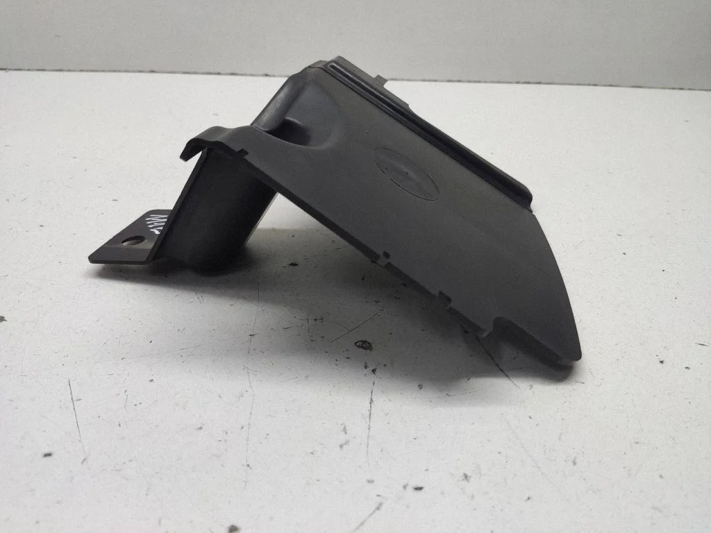 Radiator trim 62822JD51A