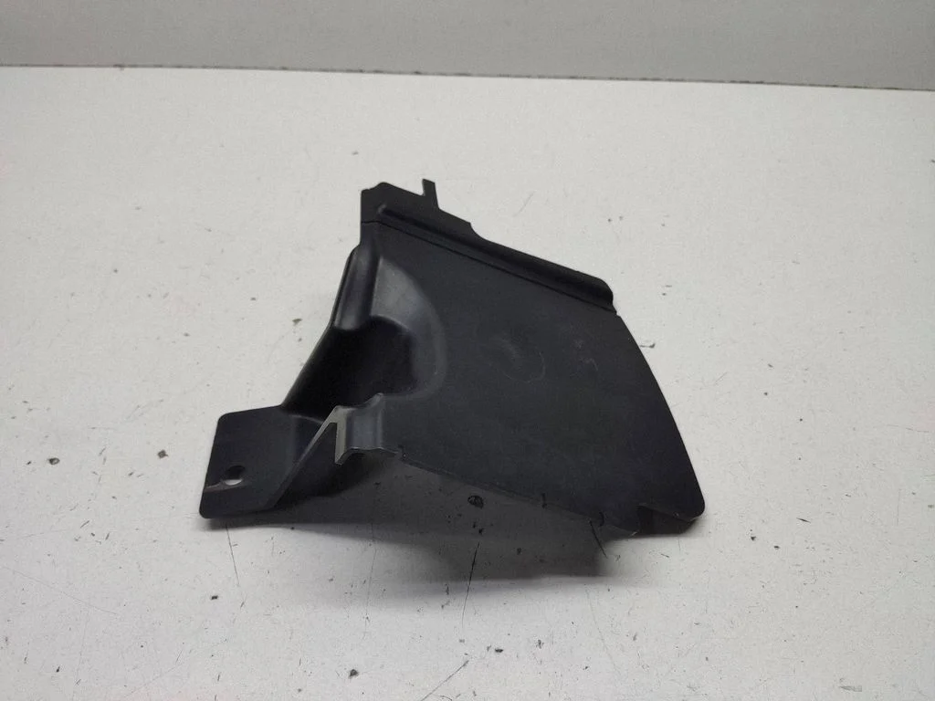 Radiator trim 62822JD51A