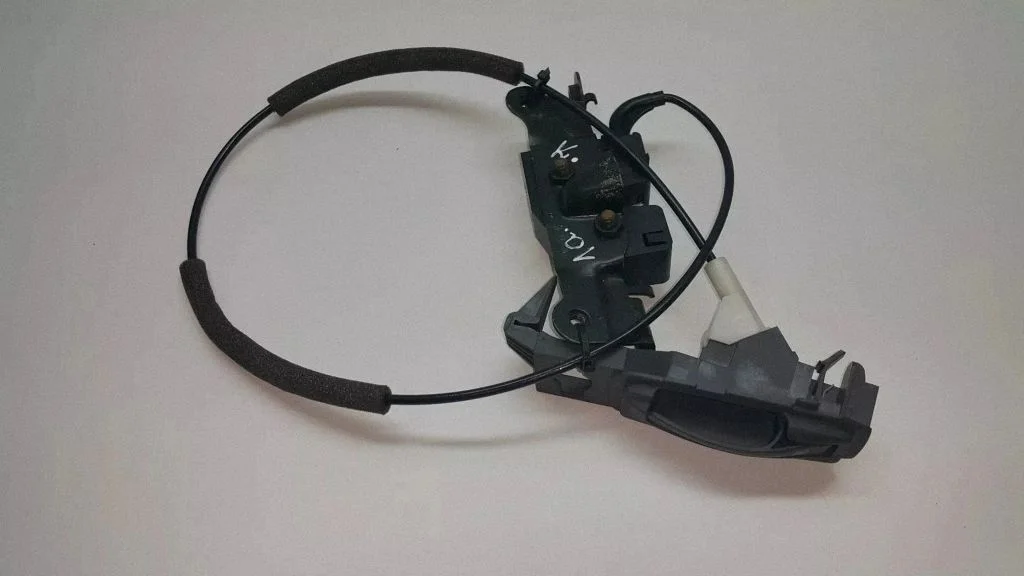Seat back rest lock catch – Volvo S60 (2005-2010)