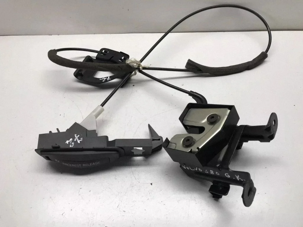 Seat back rest lock catch – Volvo S80 (1999-2003)