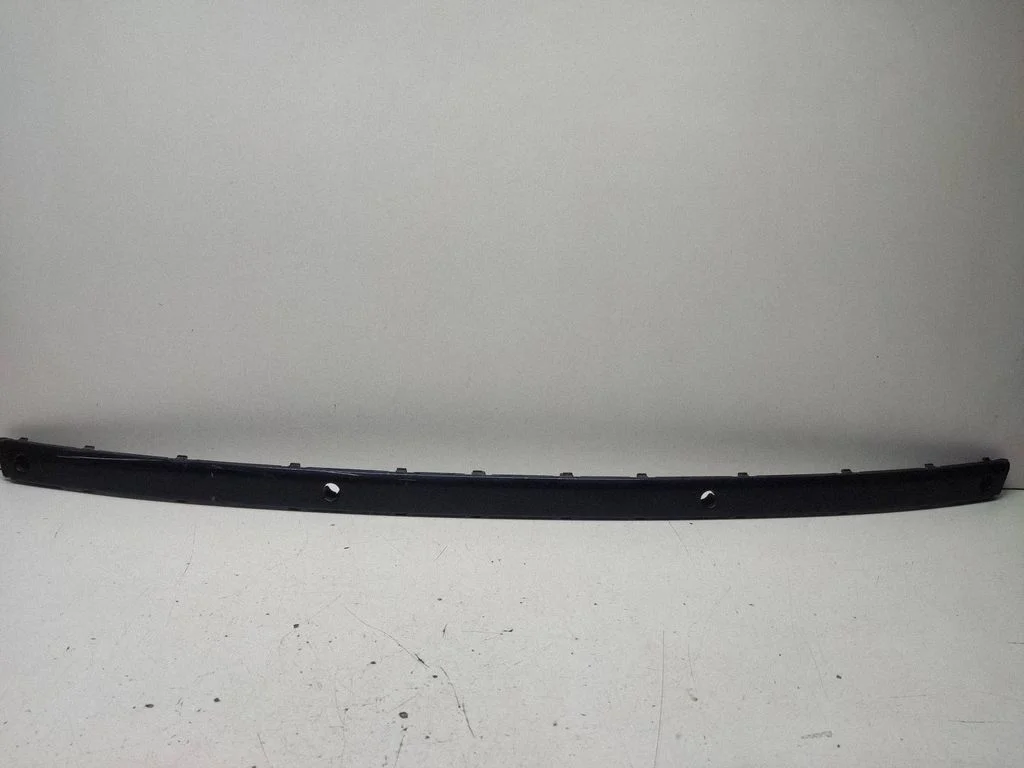 Rear bumper trim bar molding – BMW 7 Series E65 E66 (2001-2008)