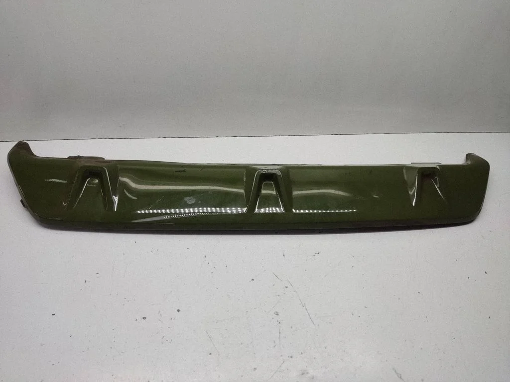 Rear bumper trim bar molding 8092243