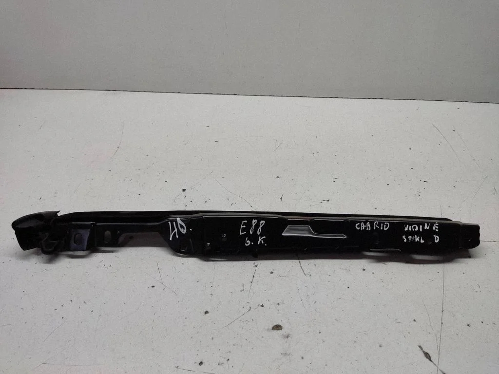 Tagaukse akna tihend – BMW 1-seeria E82 E88 (2007-2014)