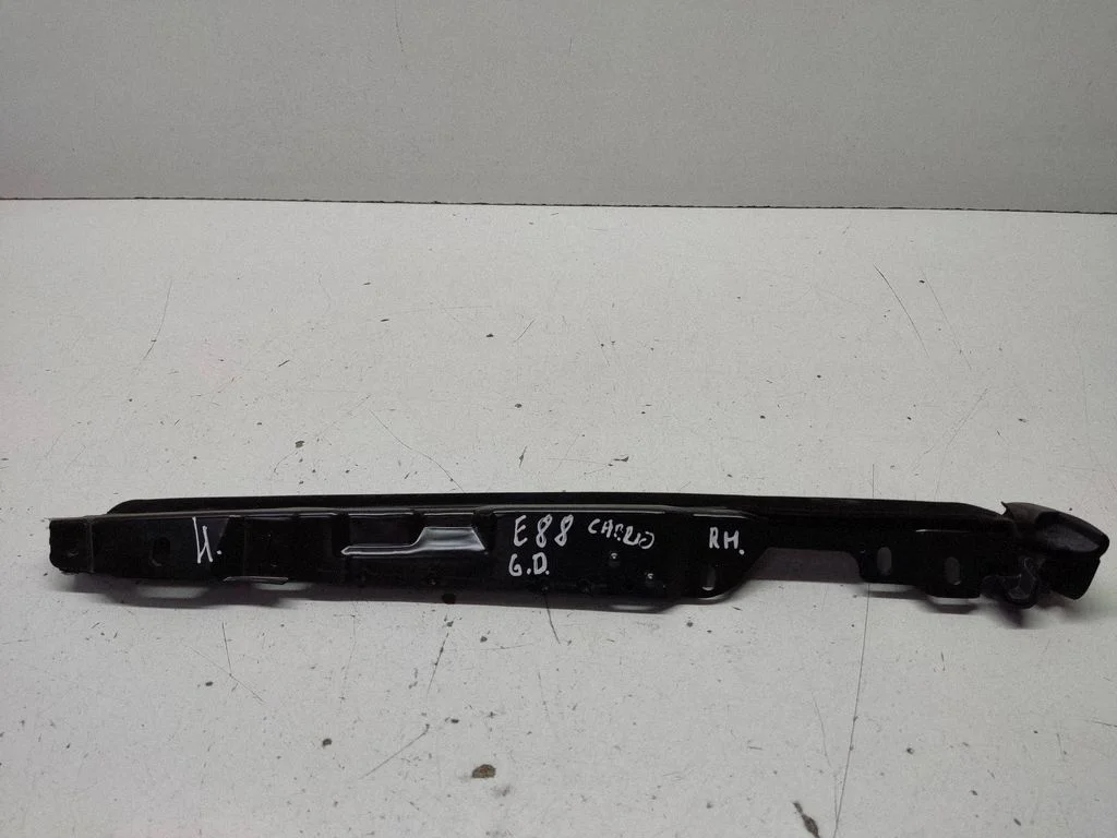 Tagaukse akna tihend – BMW 1-seeria E82 E88 (2007-2014)