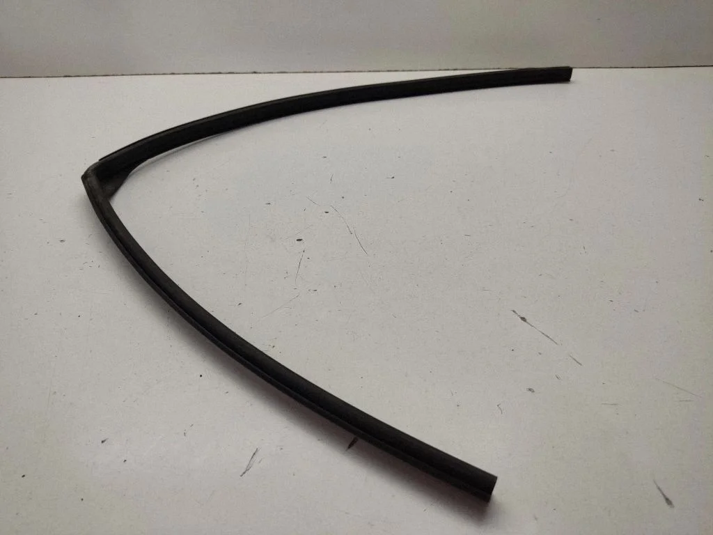 Rubber seal front coupe door window – Mini One - Cooper F56 F55 (2013-)