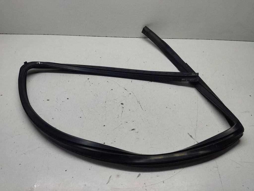 Rubber seal front coupe door – Mercedes-Benz Vito Viano W447 (2014-)