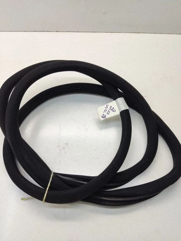 Esiukse tihend (ukse pool) – Mercedes-Benz S-klass W221 (2005-2013)