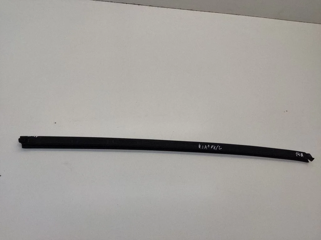 Esiukse tihend (ukse pool) – KIA Optima (2015-2020)