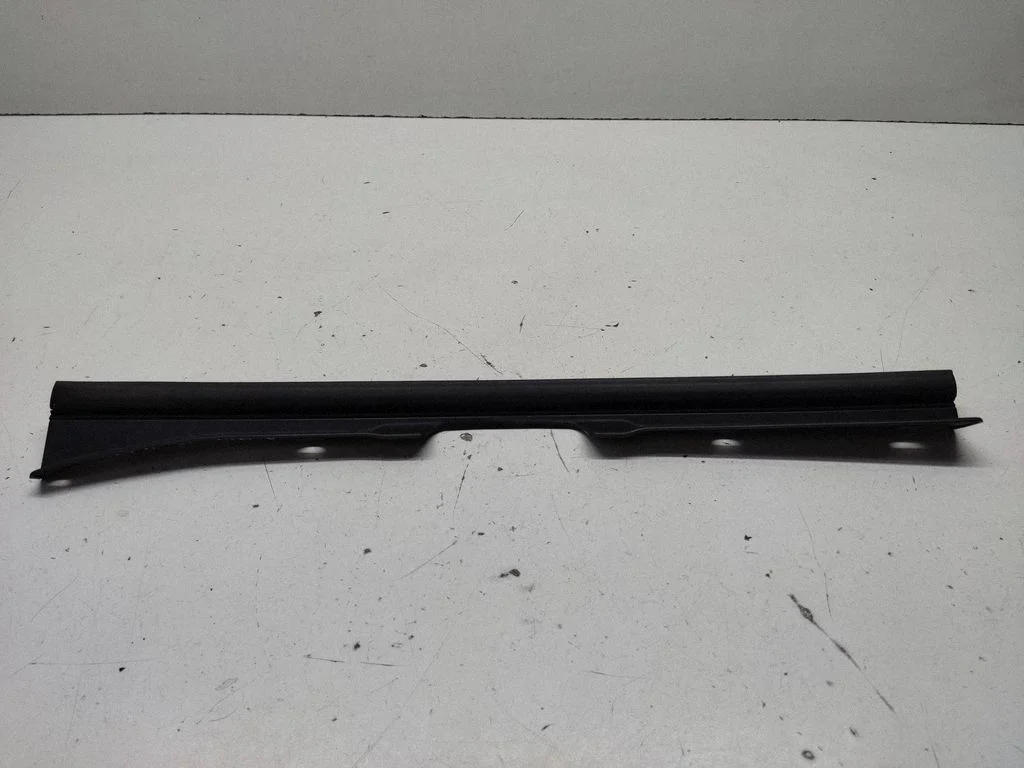 Rubber seal sliding door (on door) – Mercedes-Benz Vito Viano W447 (2014-)