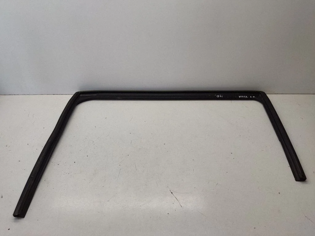Rubber seal sliding door window/glass – Chrysler Grand Voyager V (2007-2015)