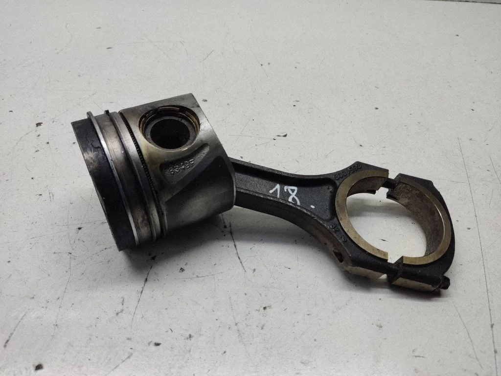 Piston with connecting rod 65100