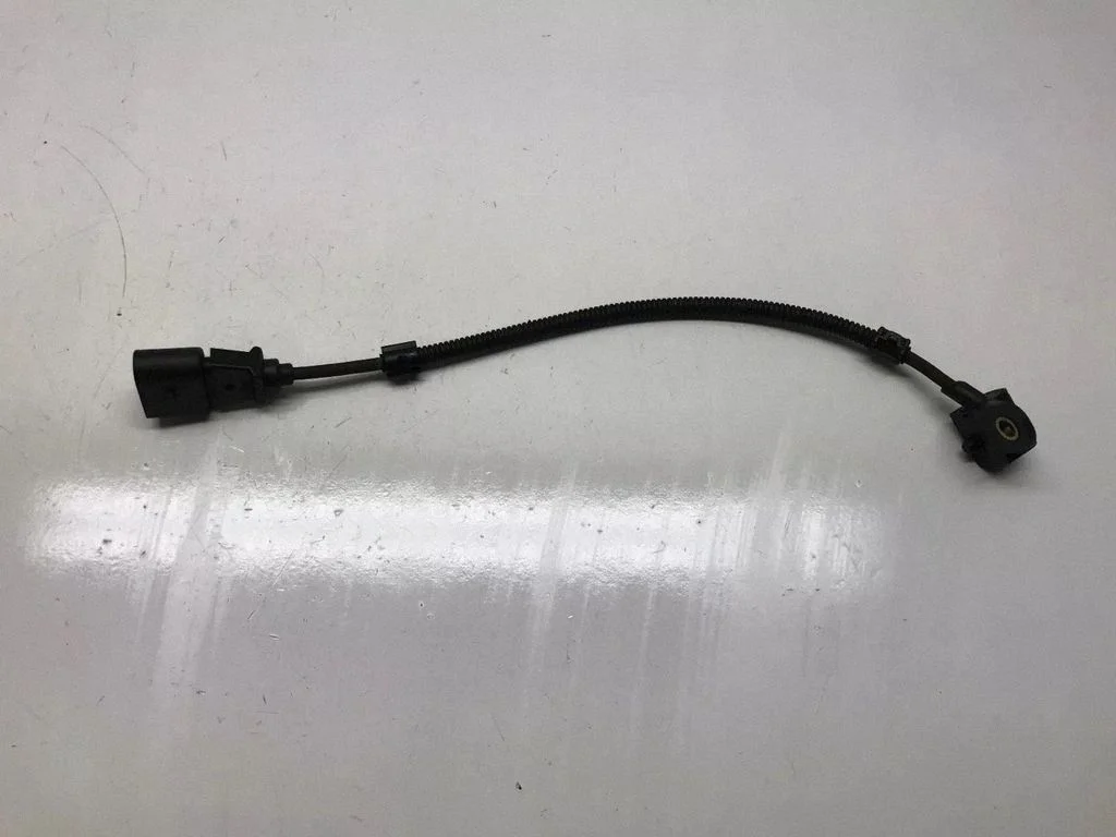 Detonation knock sensor – front