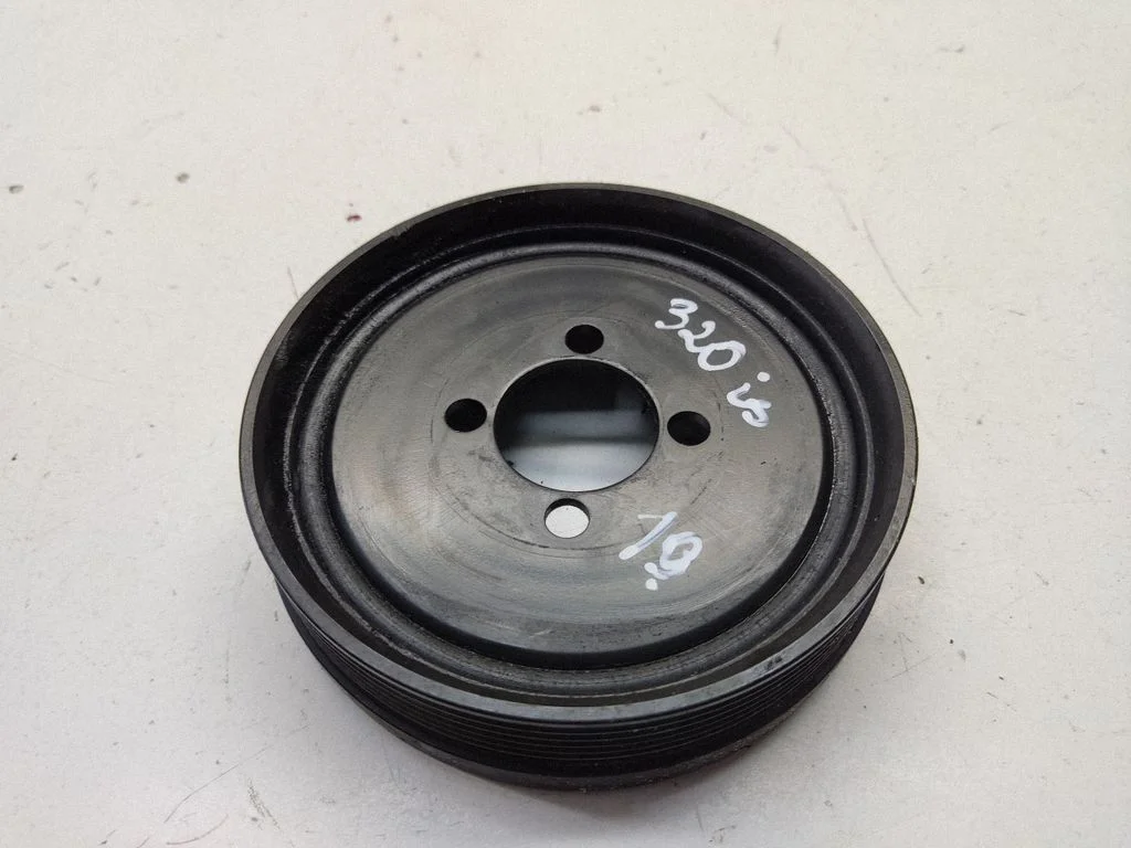 Koło pasowe pompy wody – BMW Seria 3 E90 E91 (2005-2012)