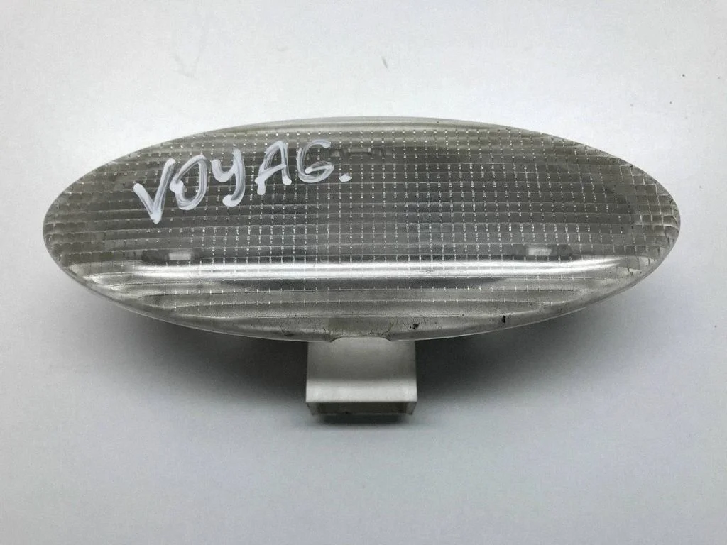 Esiukse valgustustuli (sees) – Chrysler Grand Voyager IV (2001-2007)
