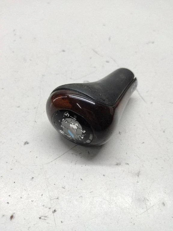 Gear lever shifter trim leather/knob – front