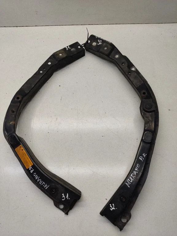 Radiaatori tugipaneeli ülaosa – Nissan Murano Z50 (2002-2008)